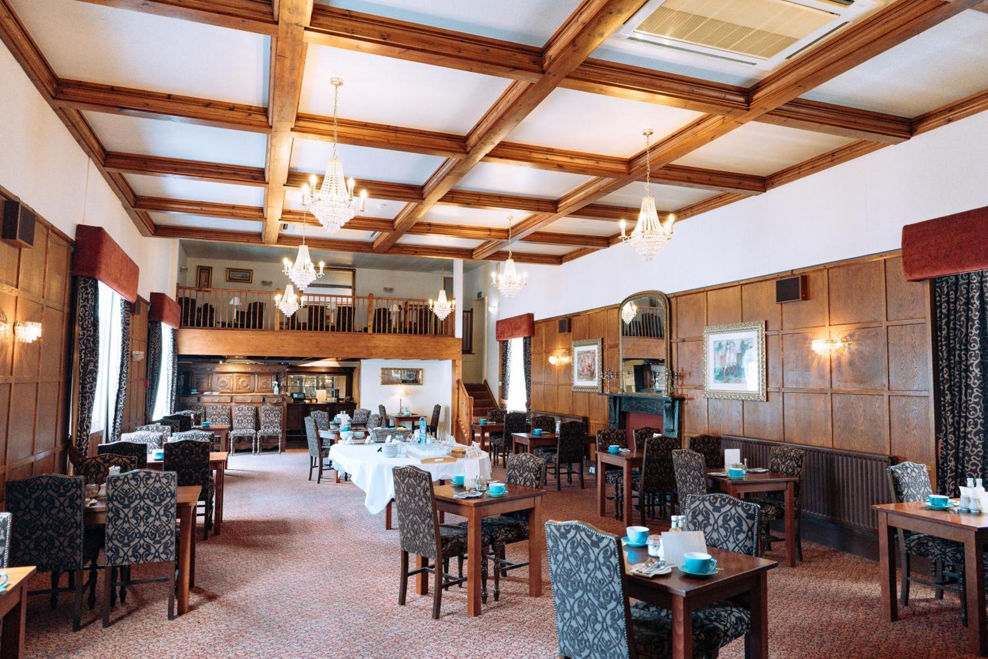 The Royal Lion Hotel 라임레지스 외부 사진