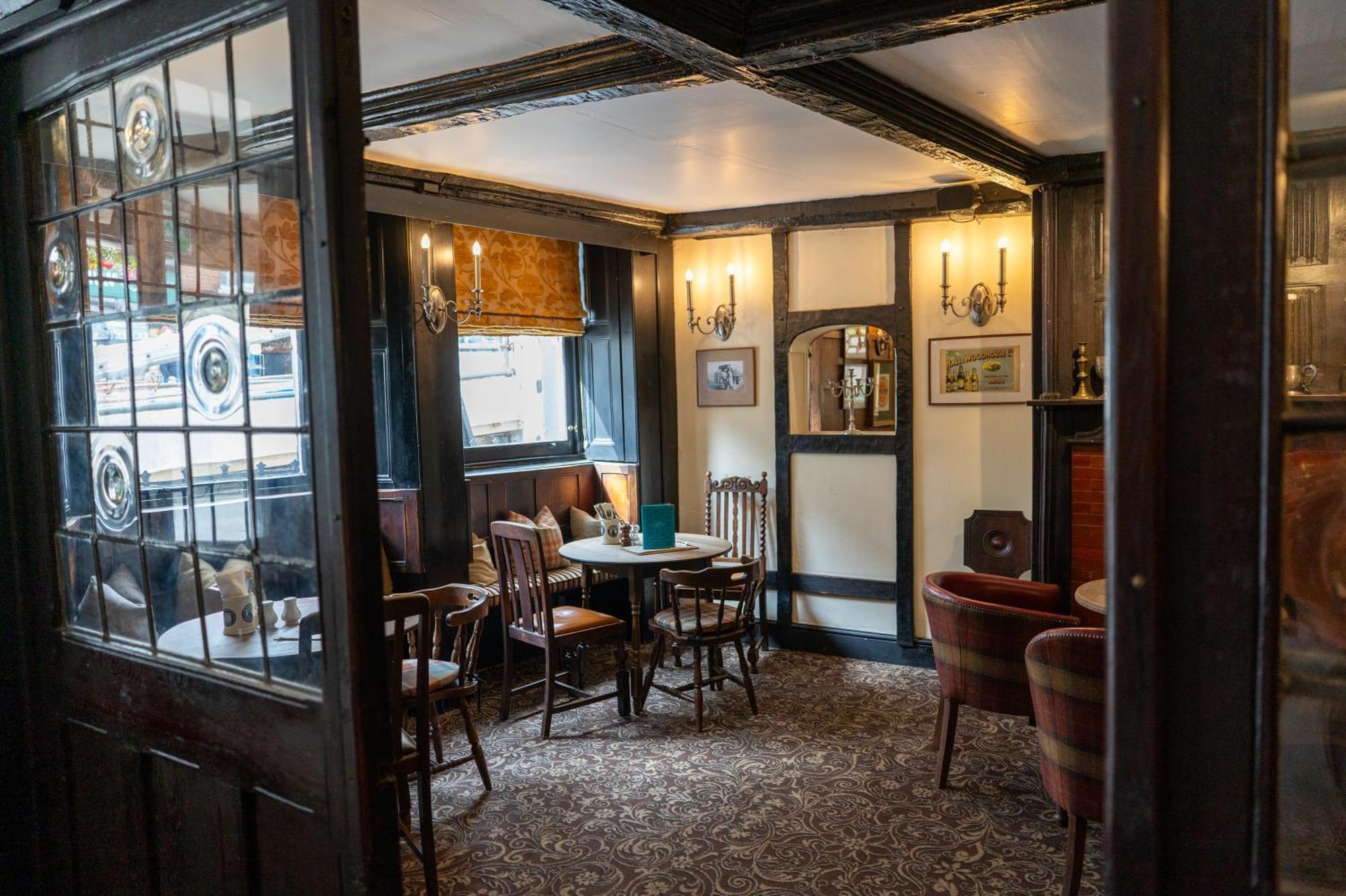 The Royal Lion Hotel 라임레지스 외부 사진